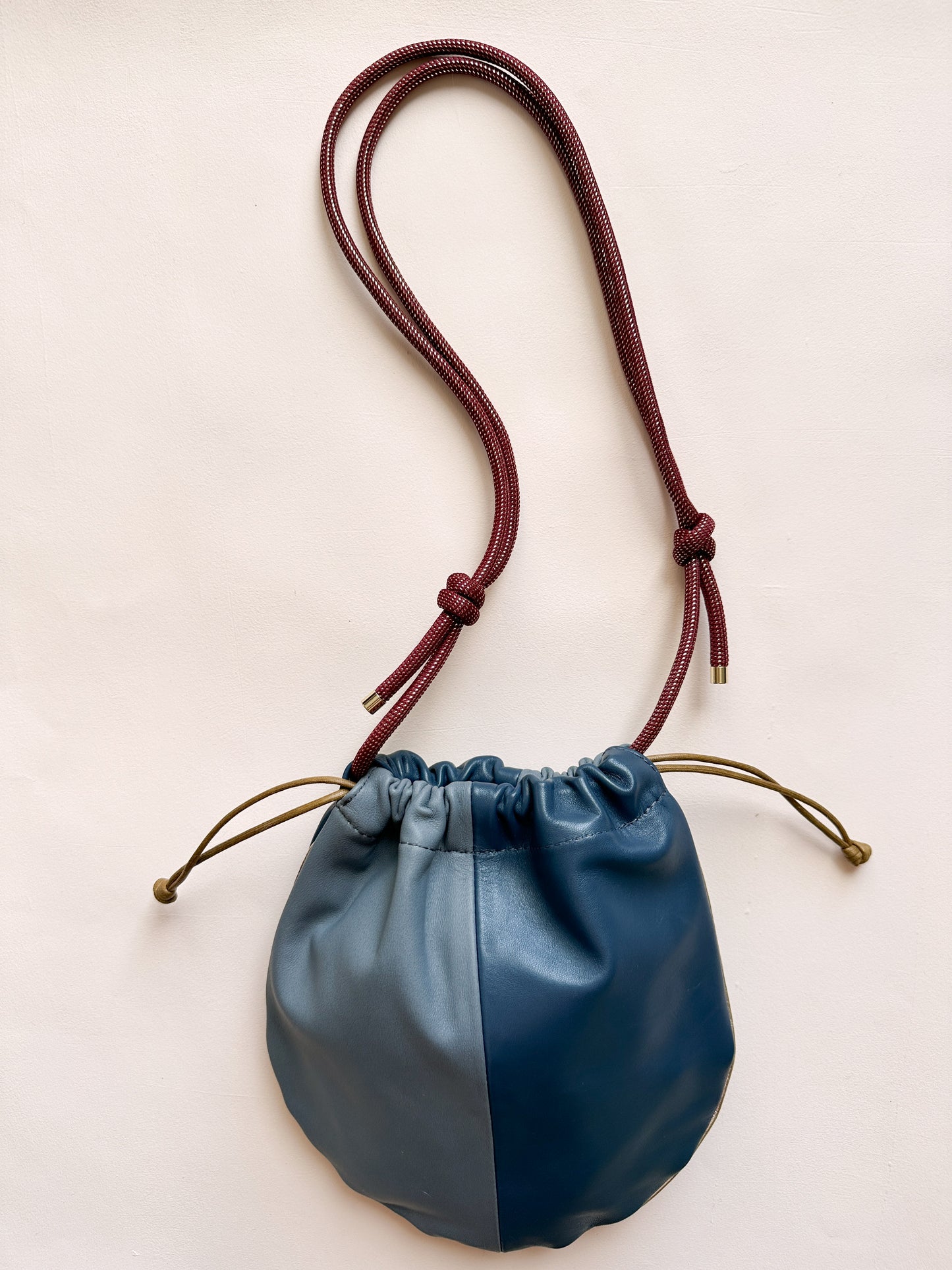 Bourse Le mignon cuir Gris et bleu